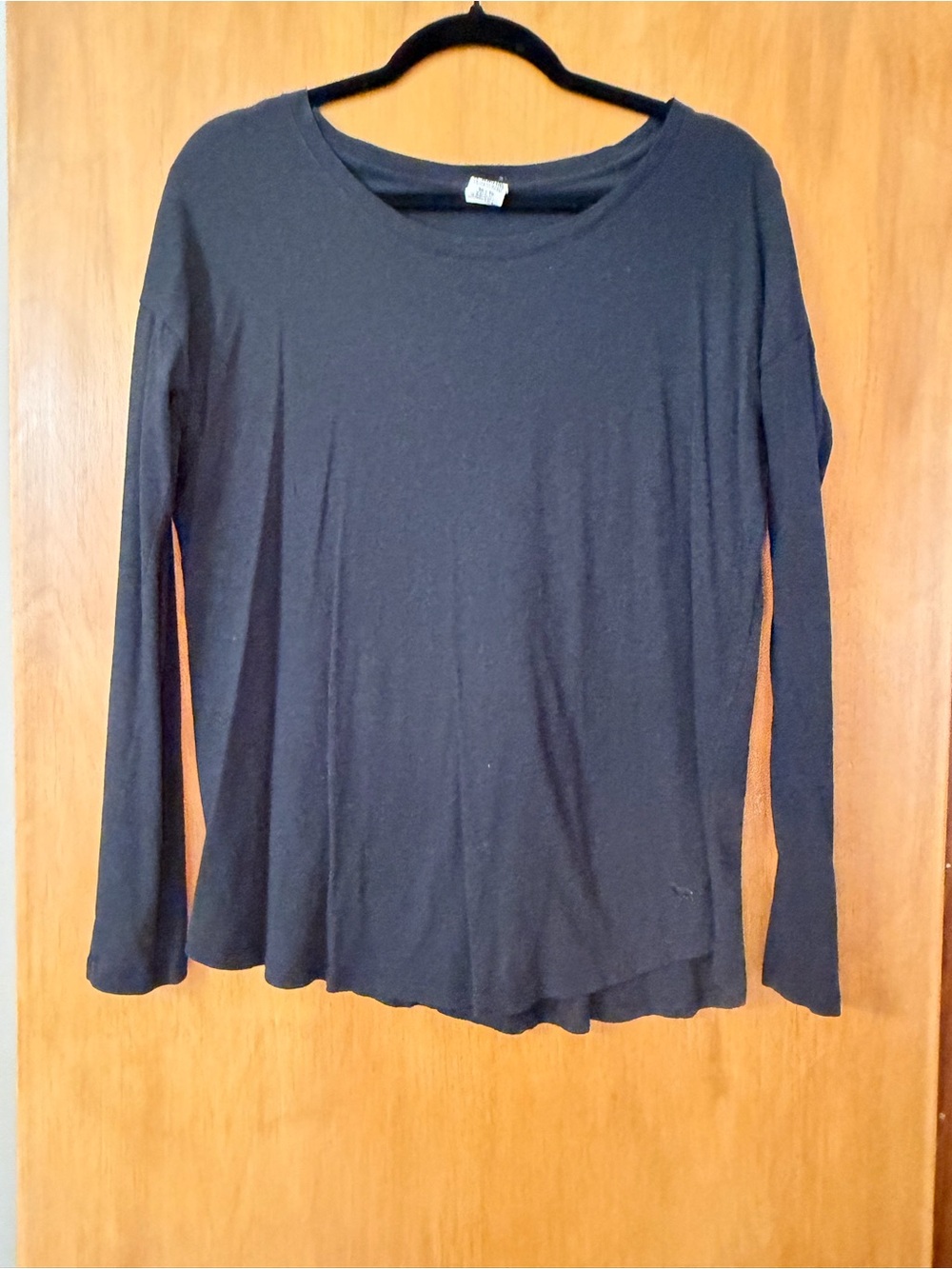 PINK Victoria's Secret Black Long-Sleeve Tee